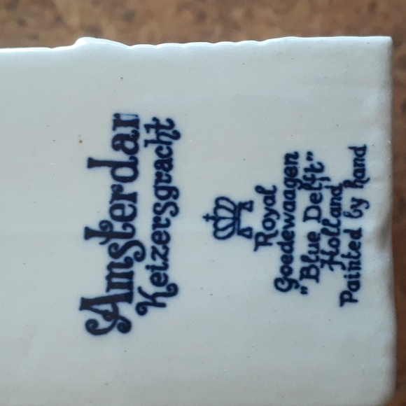 Vintage mini liquor Blue Delft house on the Emperor Canal. - Picture 4 of 6